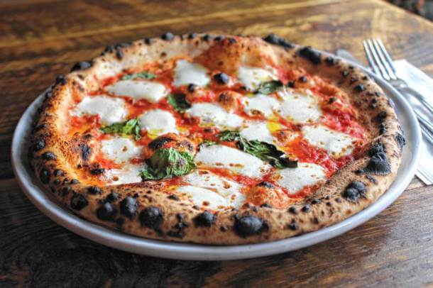 favorite-neapolitan-pizza