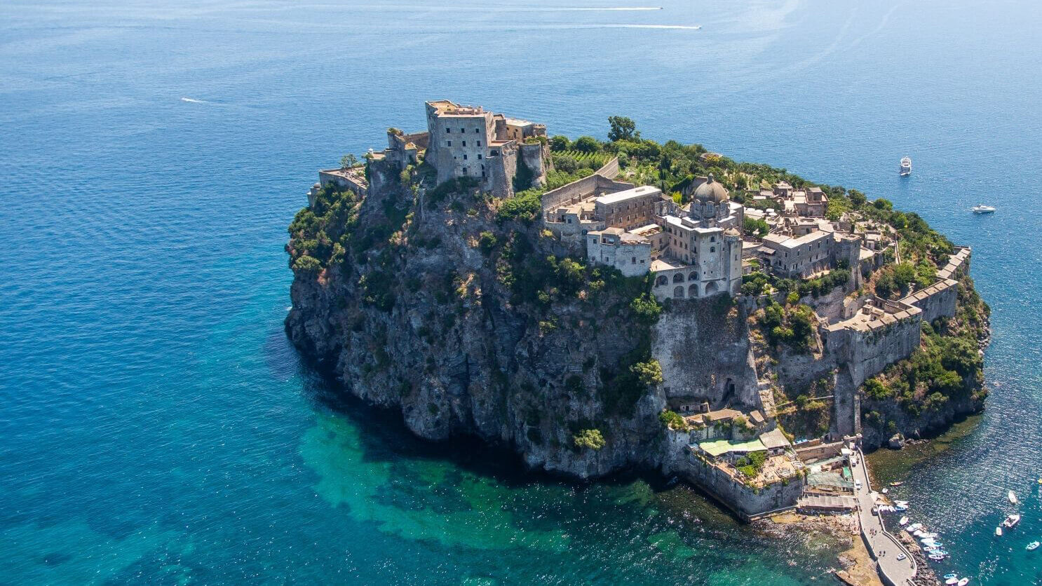 Boat Excursion around Ischia Castello Aragonese