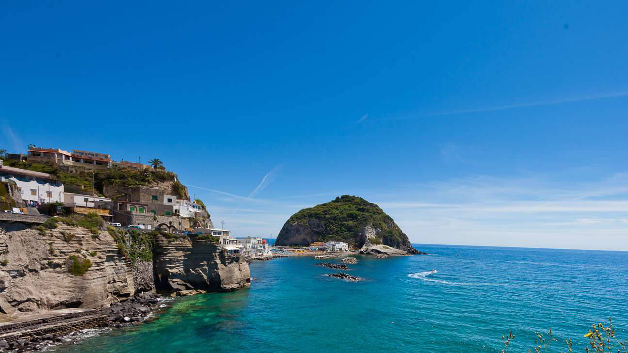 Boat Excursion in Ischia Sant Angelo